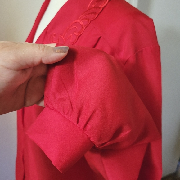 Beautiful Vintage Red Button Down Blouse made by Nikki - Picture 11 of 14